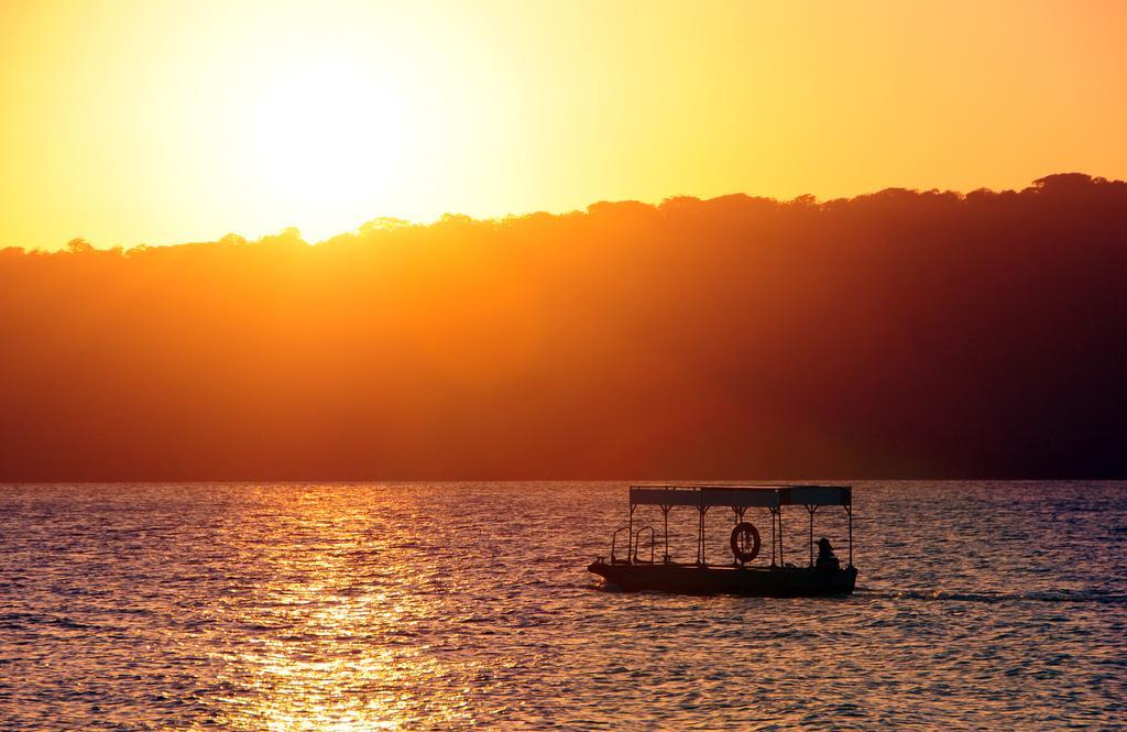 Hideaway Island Resort Port Vila Exterior photo